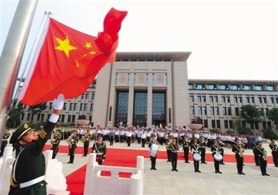 政府机关国旗旗杆尺寸及底座尺寸分别是多少？