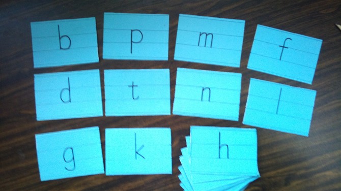 怎么做拼音卡片?