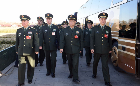 军队中的师团相当于地方上的什么干部?