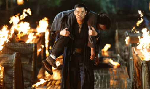 《危城》曹少璘原型是谁?