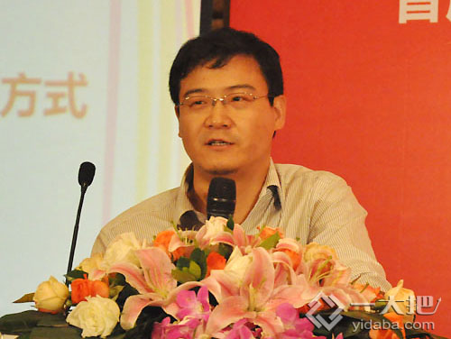 张向宁的人物简介