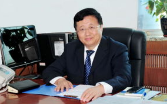 副校长和校长有什么区别。。。。解释全面点。。。谢谢了