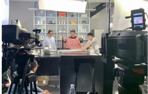 抖音直播间点赞一万提现多少