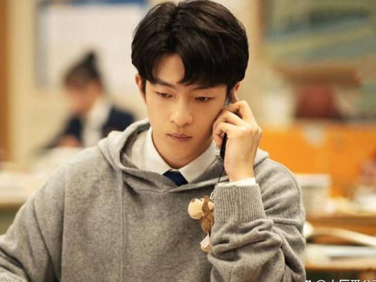 《一闪一闪亮星星》男主为什么跳塔?