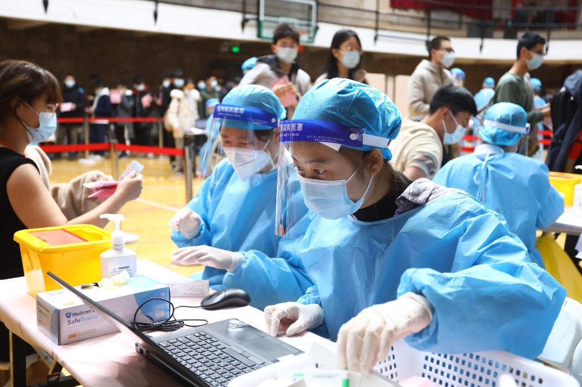 清华大学下达新通知,校门不进不出,学生们的生活是否能得到保障?