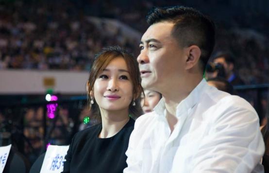 她曾被称“最丑影后”,7年的男友遭截胡,今41岁二婚生活美满,她是谁?