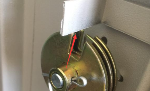 三位滚轮密码锁怎么开?