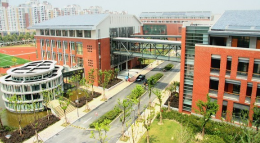 上海市同济中学的介绍，（包括校风、本科上线率等等）
