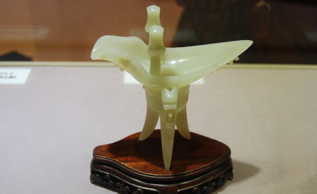 历史上真的存在康熙爷的九龙玉杯吗?