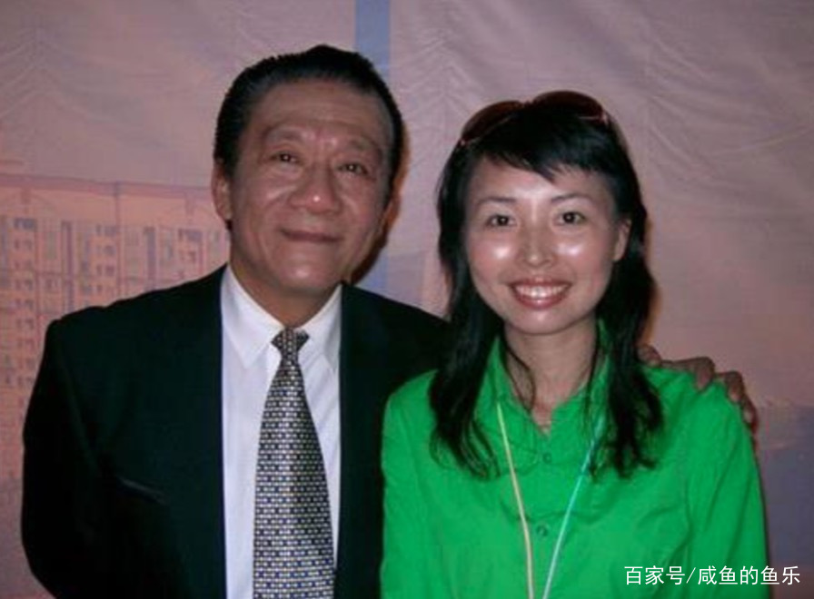 侯耀文去世13年,被侄子戴志诚“撬走”的爱妻,如今过得怎么样?