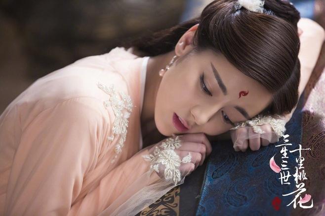 《三生三世十里桃花》迪丽热巴饰演的凤九断尾之后发生了什么呢?