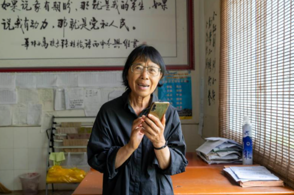 无儿无女的张桂梅,为什么被说是177个孩子的妈妈?