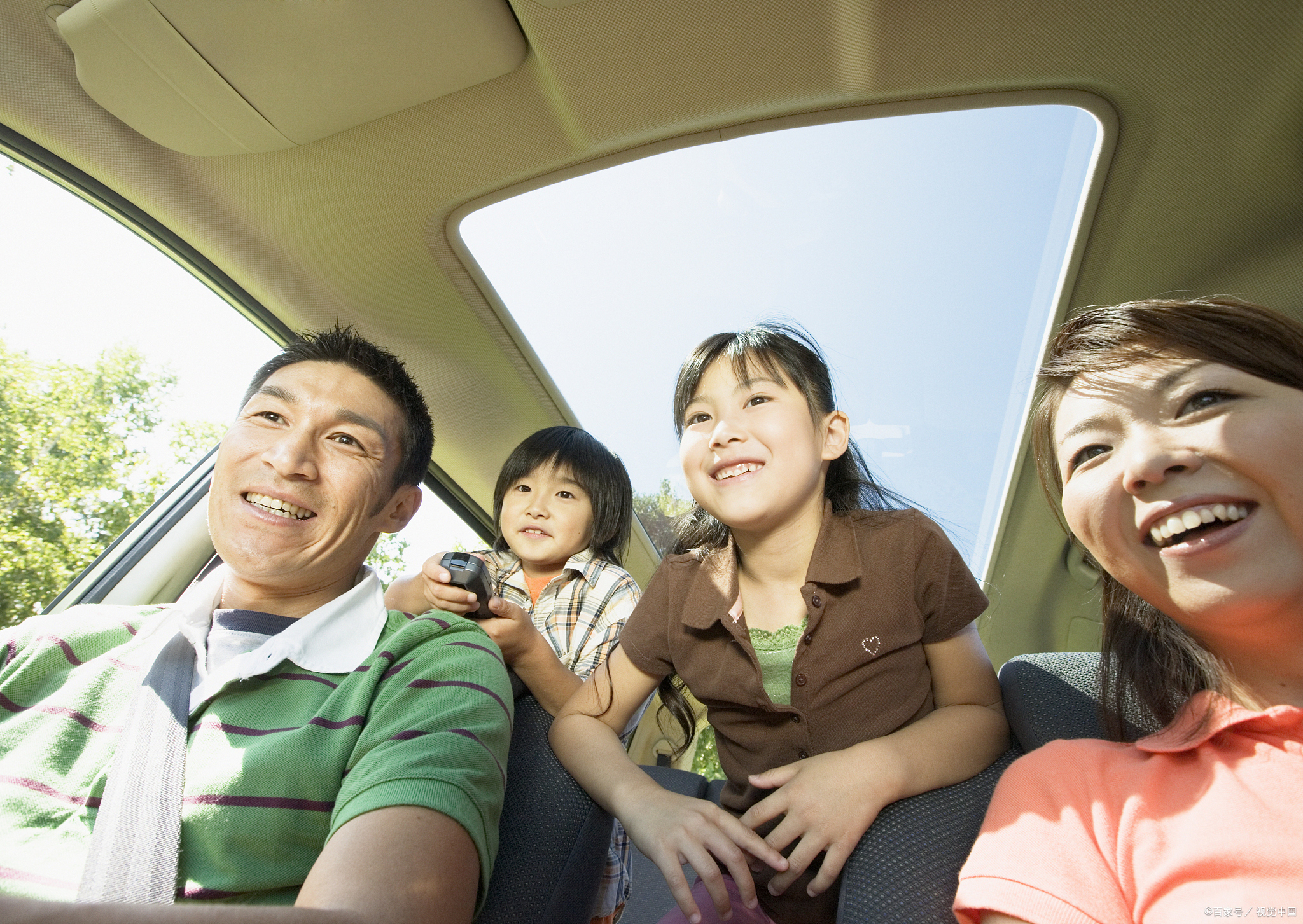 汽车天窗应该怎么进行清洗和保养?