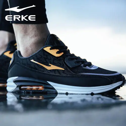 鸿星尔克是不是已经退市了?