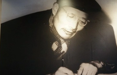 周立波什么时候死？