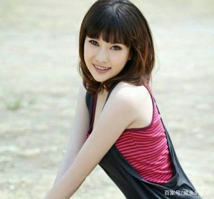 侯耀文去世13年,被侄子戴志诚“撬走”的爱妻,如今过得怎么样?