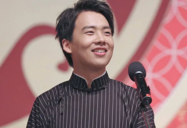 郭麒麟与毛不易的关系怎么样?他们最初是如何结识的?