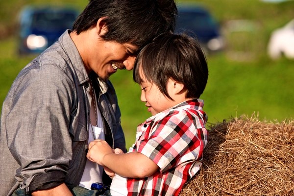 温玄烨为了养家从小拍戏，后妈用他赚的钱整容，如今他怎么样了？