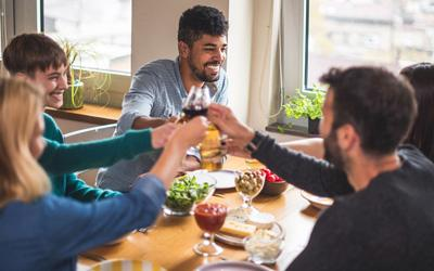 商务宴请用什么酒？你感觉哪个牌子的酒好？