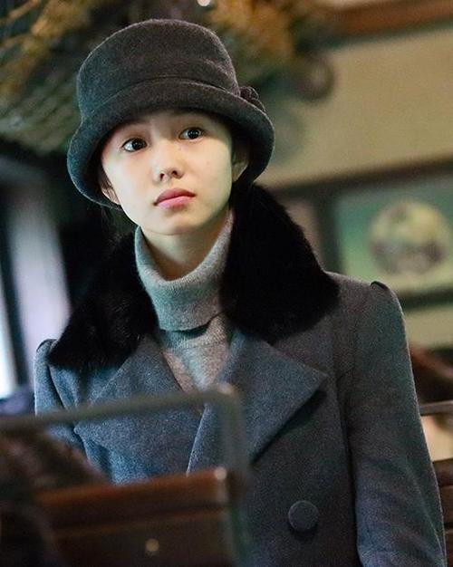 悬崖之上这部电影的豆瓣评分是多少?