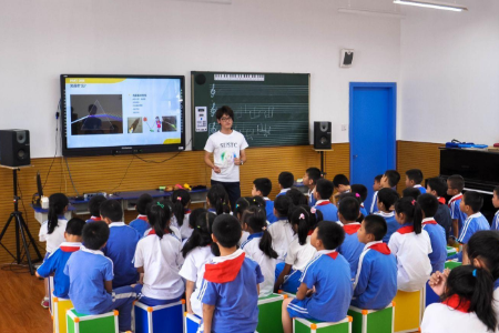 挑大梁怎么造句?