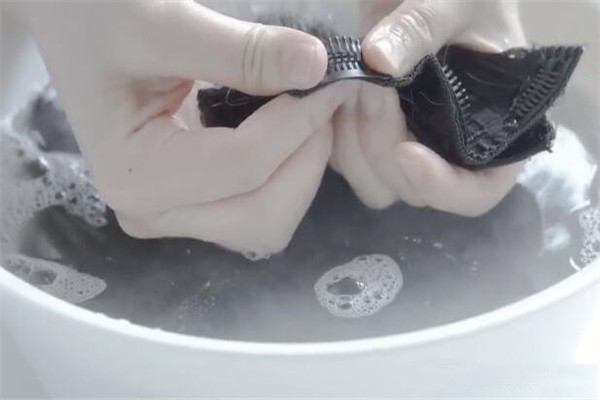 假发要用什么保养啊，平时要注意什么