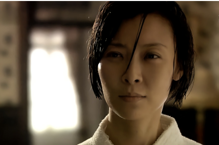 人间正道是沧桑里面瞿霞是怎么死的?