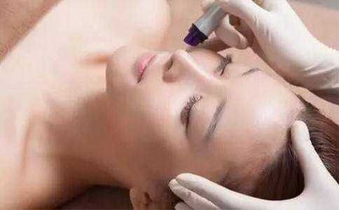 用什么方法美白除皱的效果最好