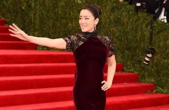 金马奖颁奖典礼上,巩俐受了李安什么屈辱,为何拒绝颁奖?