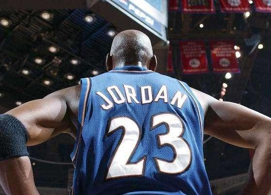 乔丹最后一投旷古烁今，最后一场比赛得了多少分？