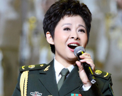 董文华隐瞒多年的老公,原来是我们熟悉的他,难怪一直不公开,她老公是谁?