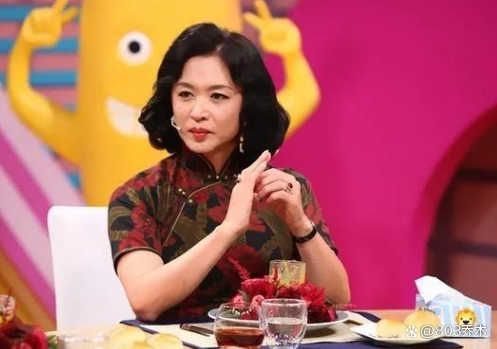 金星离婚仅用五分钟,和汉斯走出民政局后,为何就进了派出所?