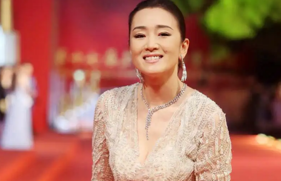 金马奖颁奖典礼上,巩俐受了李安什么屈辱,为何拒绝颁奖?