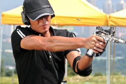 电影《枪王之王》讲的是什么故事?