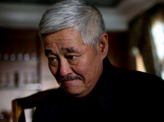 你知道小品“红高粱模特队”中有哪些演员?