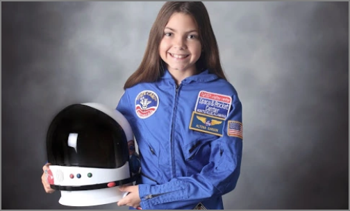 艾丽莎卡森为什么回不了地球?