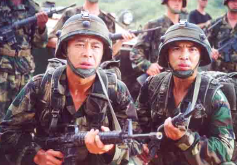 《冲出亚马逊》两位主人公的原型是?