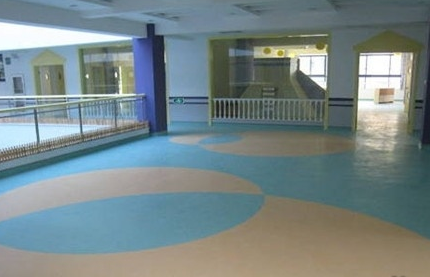 塑胶地板多少钱一平方