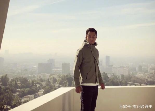 89岁华裔老人被点火烧,吴彦祖欧阳靖仗义出手重金悬赏缉凶,后来怎样?