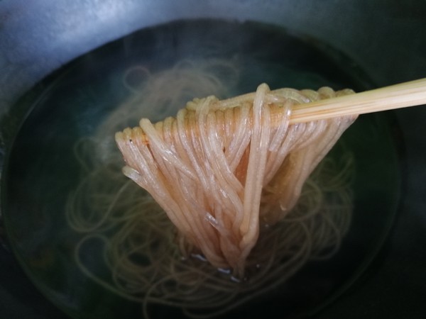 正宗酸辣粉的做法