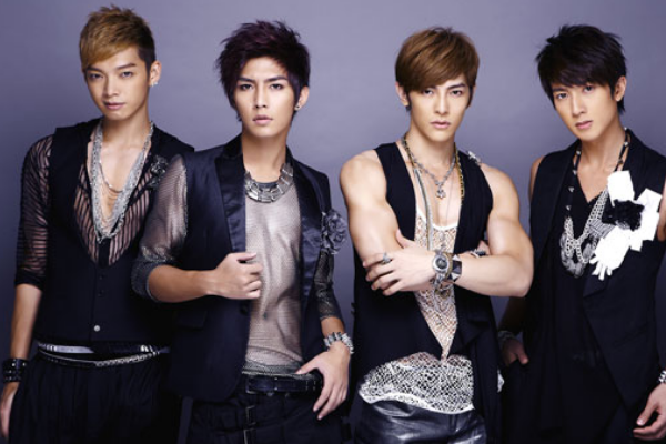 飞轮海当年解散是因为什么?