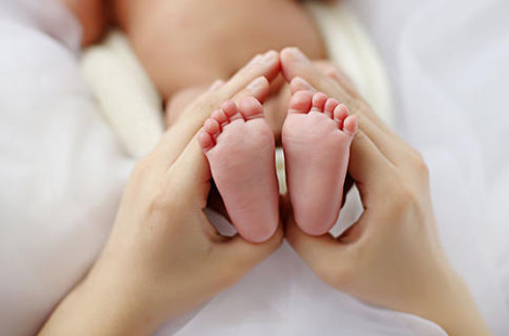 河南婴儿刚出生就被诊断为火棉胶,究竟什么是火棉胶婴儿?