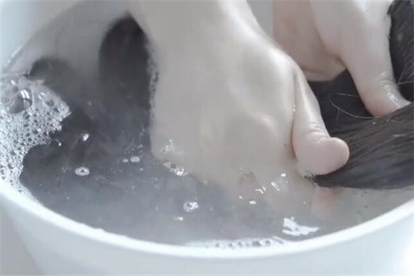 假发要用什么保养啊，平时要注意什么