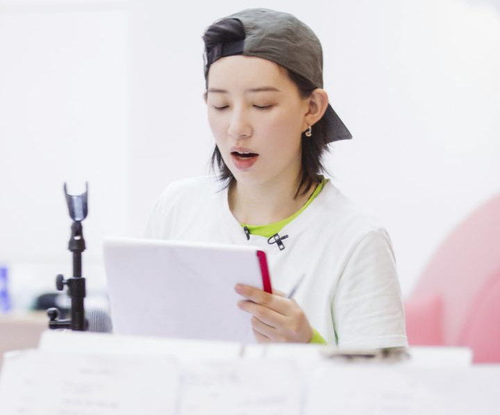 王丽坤在新的小组很开心?如何看待王丽坤这一组?