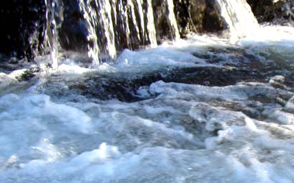 男人说一江春水向东流的含义是什么?