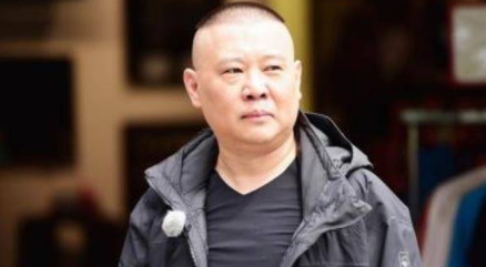 同样一起离开德云社,何云伟早已改为何伟,为何曹云金还用“云”字?