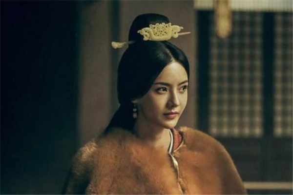 天蚕土豆的元尊夭夭,是什么身份?