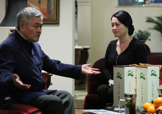 电视剧《乡村爱情》的主题曲是那首歌谁唱的啊!