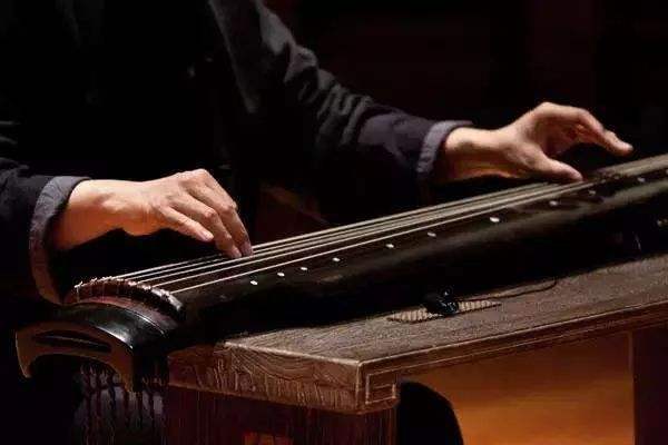 古琴有多少根琴弦？每一根分别叫做什么名字？