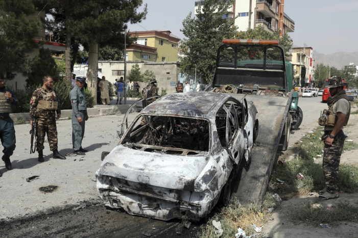 喀布尔机场发生了两起爆炸事故,造成事故的原因是什么?